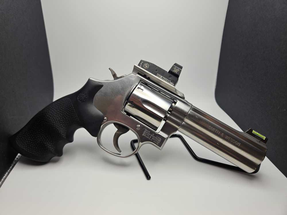 Smith and Wesson 686 - 6 6 Shot 357 Vortex Venom 3moa Optic Included!-img-1