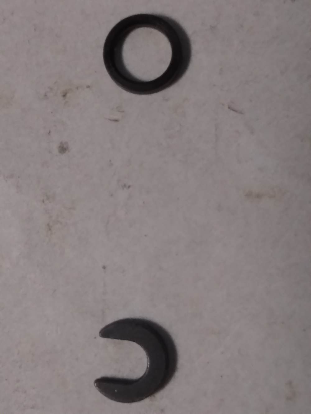 Post 64 winchester model 70 firing pin retainer and 2 extractors -img-5