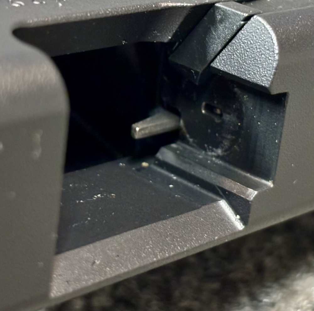 Glock 23 G23 40 S&W mint low miles night sights two mags case-img-11