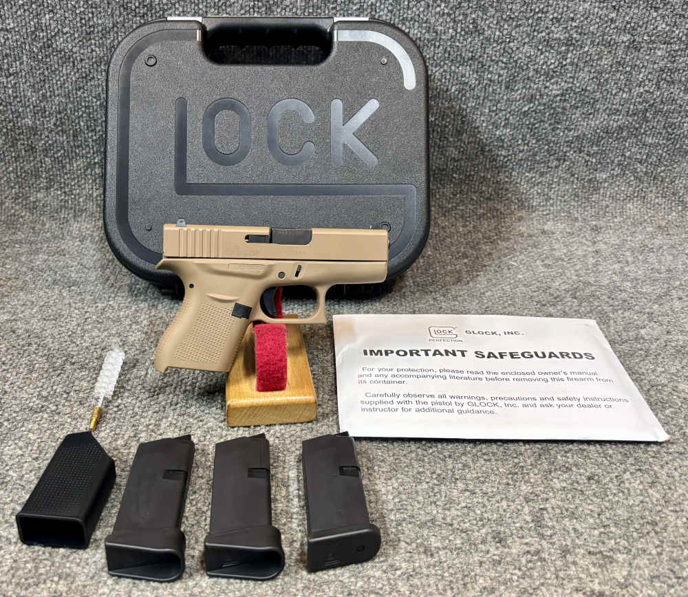 Glock 43 G43 9mm FDE unfired with 3 mags, case and accessories -img-0