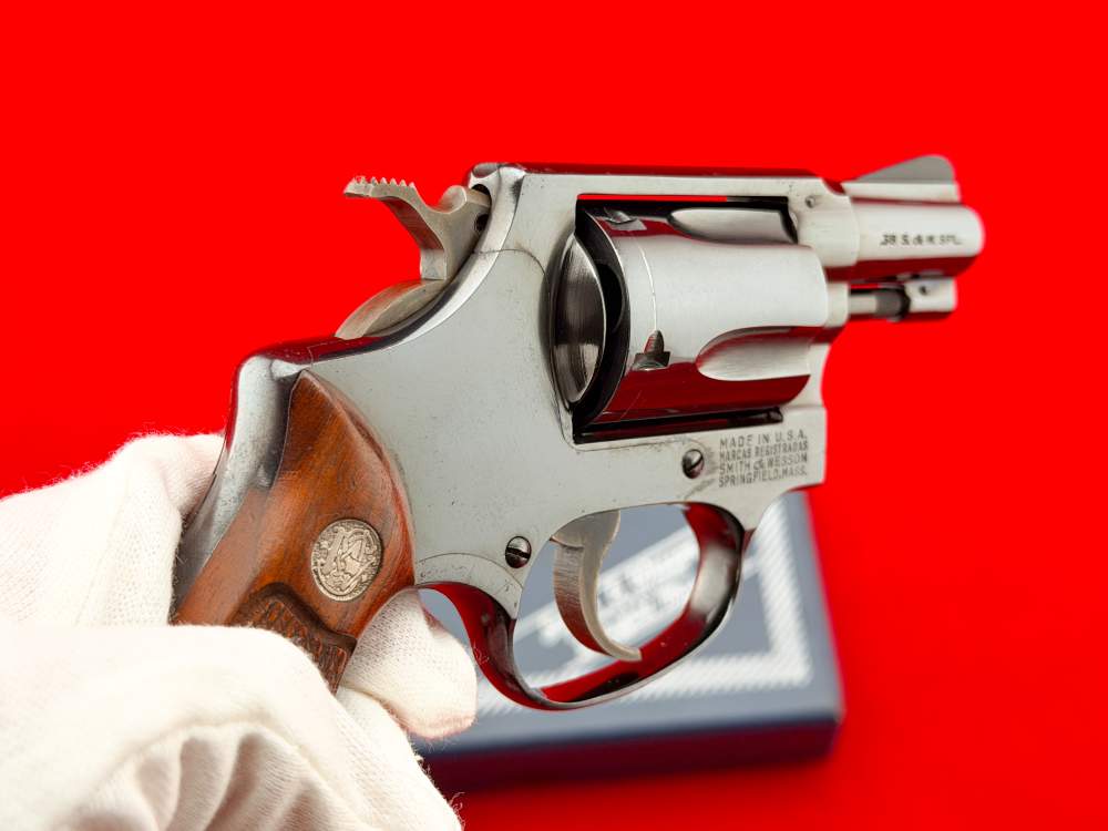 1958 Smith & Wesson Model 36 Chiefs Special 1.87" Blued .38 Spl w/ Box-img-16