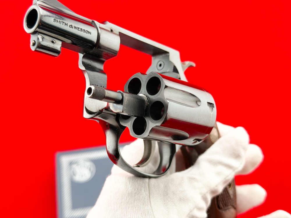 1958 Smith & Wesson Model 36 Chiefs Special 1.87" Blued .38 Spl w/ Box-img-27