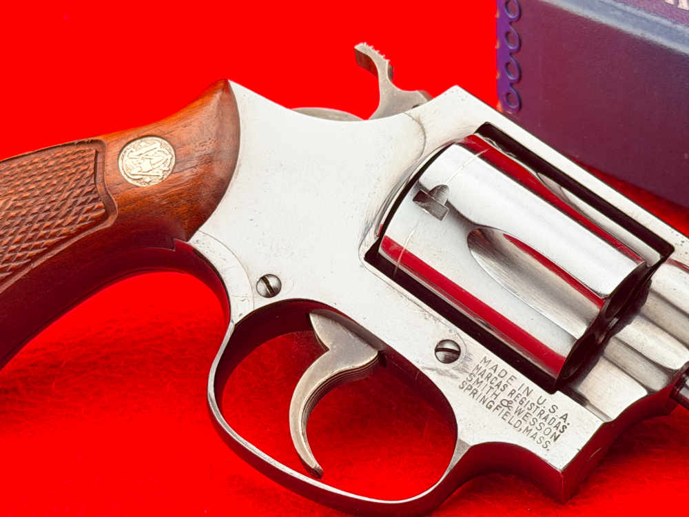 1958 Smith & Wesson Model 36 Chiefs Special 1.87" Blued .38 Spl w/ Box-img-11
