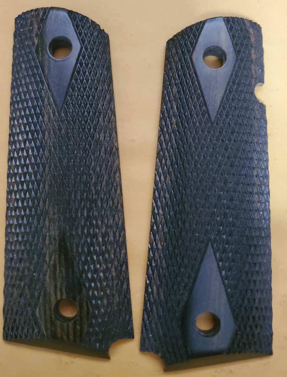 1911 Standard Wood Grips Silverback Checkered NEW-img-0