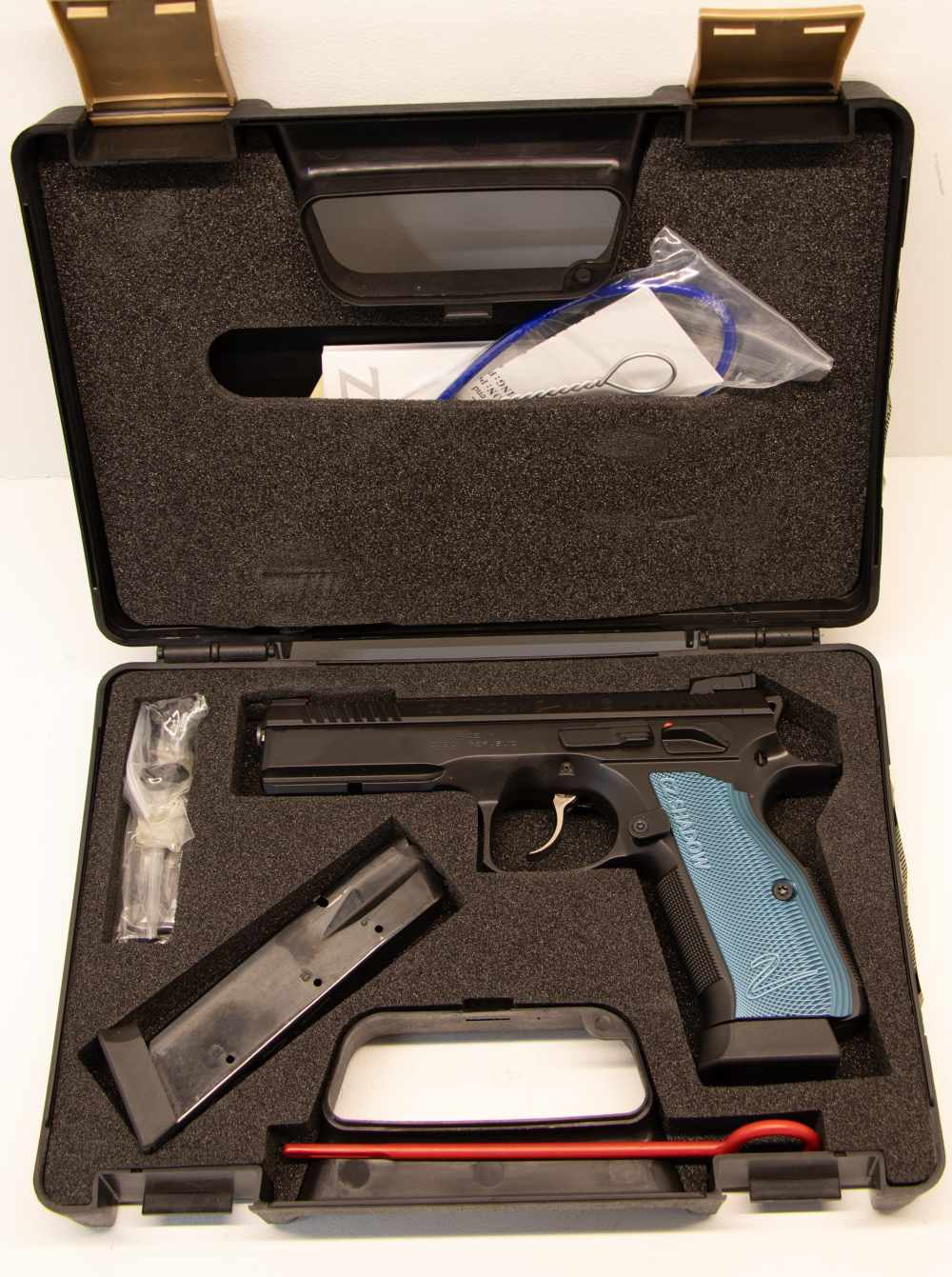 LNIB CZ Shadow 2 Semi-Auto DA/SA Pistol 9mm / 4.7" / 17 Rd. Blue Grips-img-7