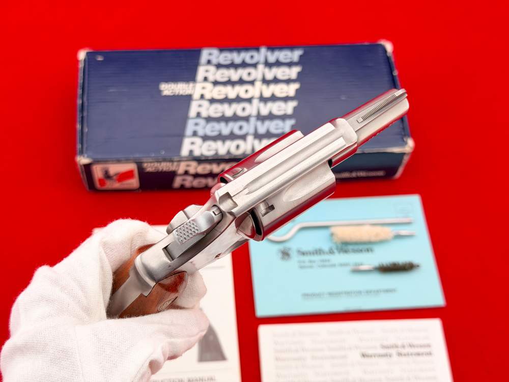 SUPER RARE 1984 Smith & Wesson Model 60 John Jovino Square Butt .38 spl-img-13