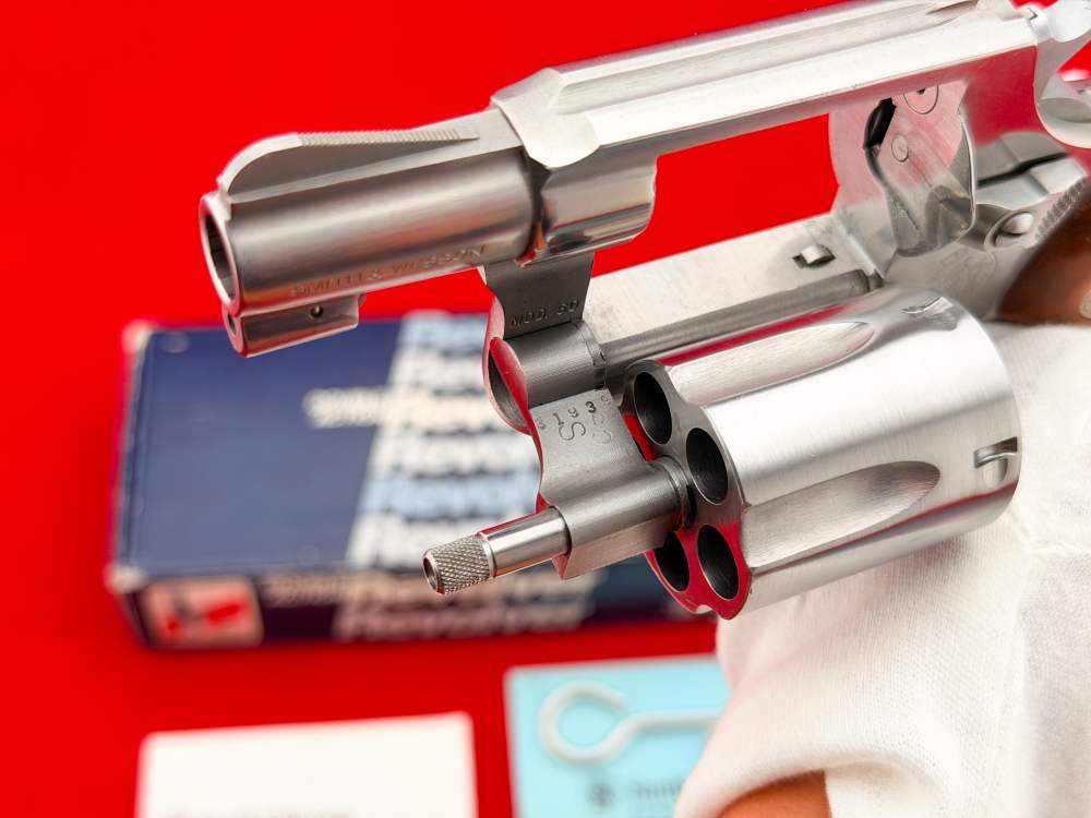 SUPER RARE 1984 Smith & Wesson Model 60 John Jovino Square Butt .38 spl-img-32