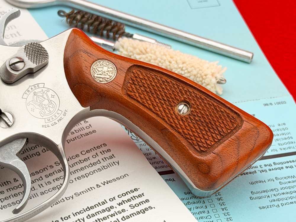 SUPER RARE 1984 Smith & Wesson Model 60 John Jovino Square Butt .38 spl-img-7
