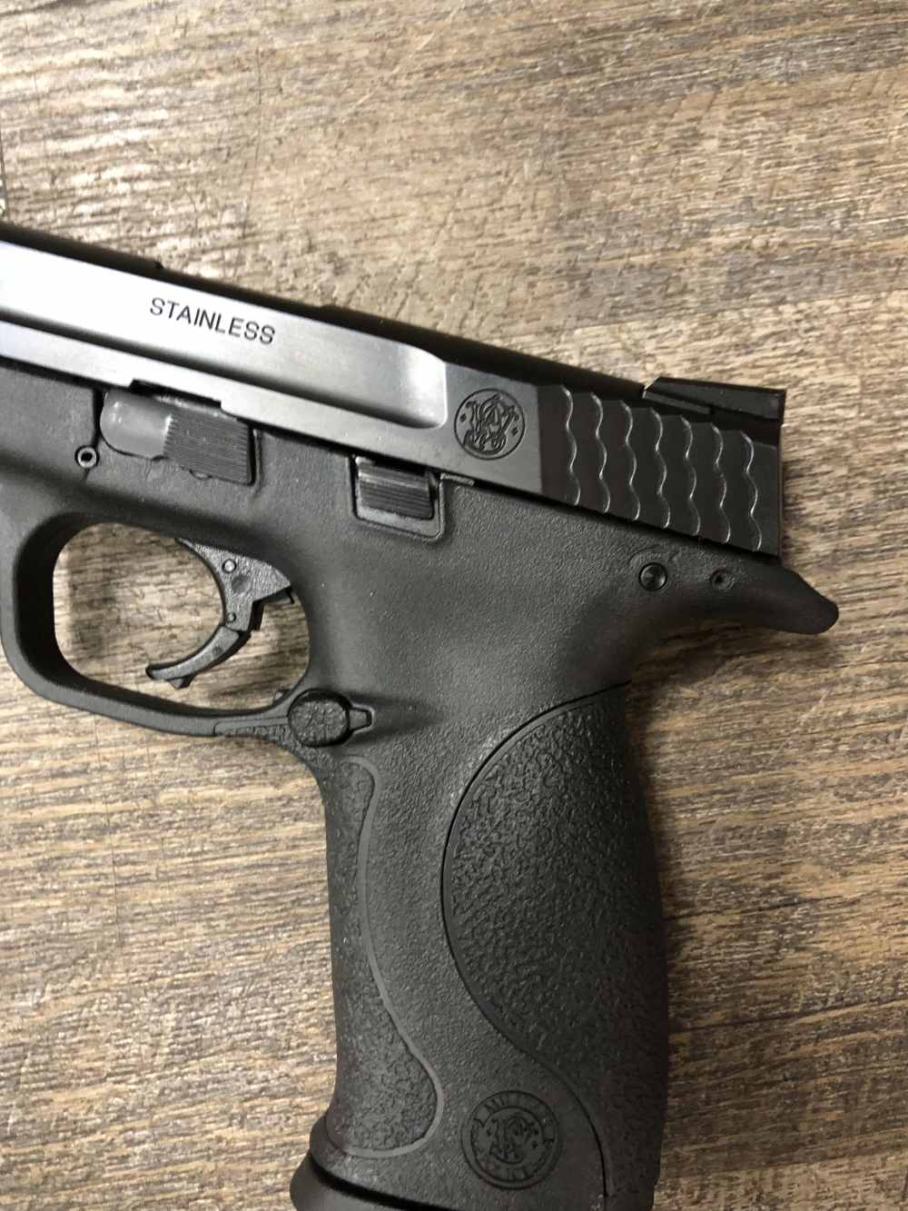 Smith & Wesson S&W M&P40 4.25" Semi Auto 15 Round Mag Full Size Fiber Sight-img-3