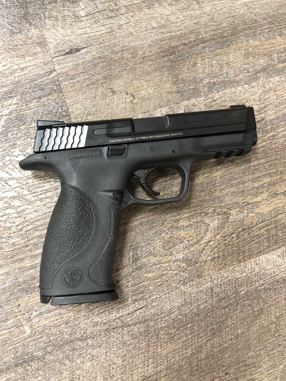 Smith & Wesson S&W M&P40 4.25" Semi Auto 15 Round Mag Full Size Fiber Sight-img-0