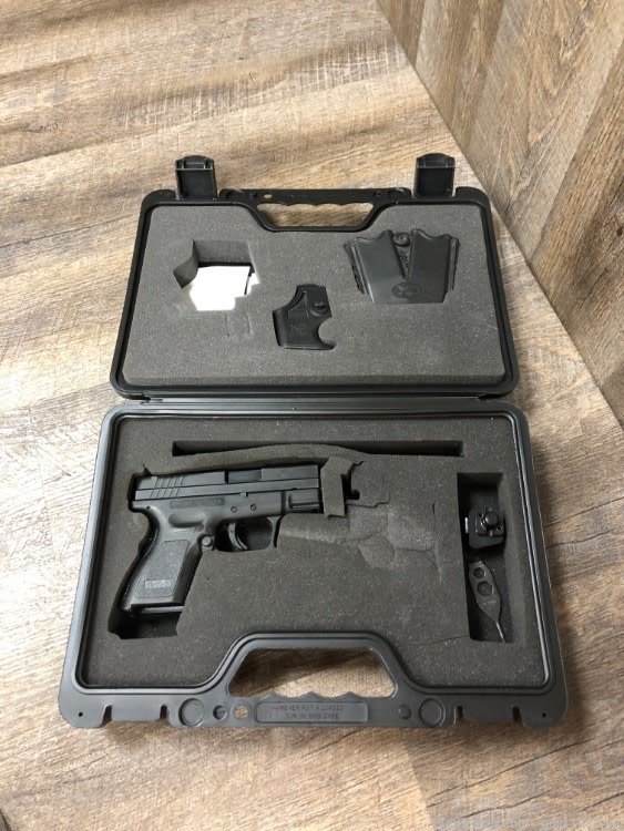 Springfield Armory XD-9 9mm Sub Compact Pistol w One Mag Hard Case EXTRAS!-img-1