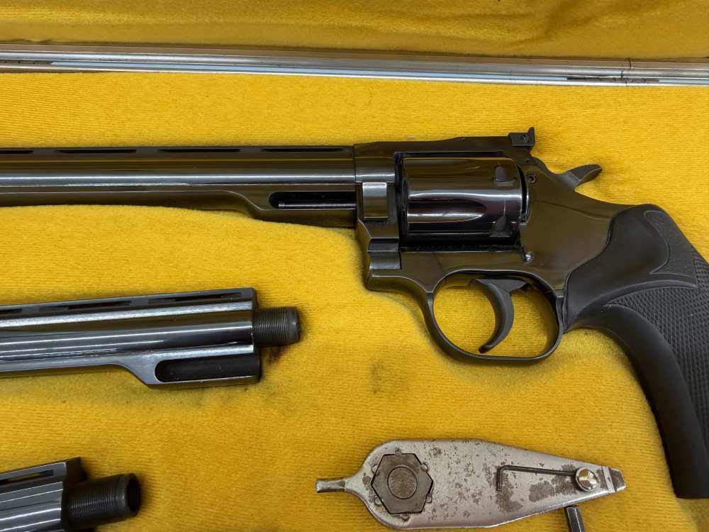 RARE! Dan Wesson Model 15 Pistol Pak - 4 barrels - Complete w/ Belt Buckle!-img-3