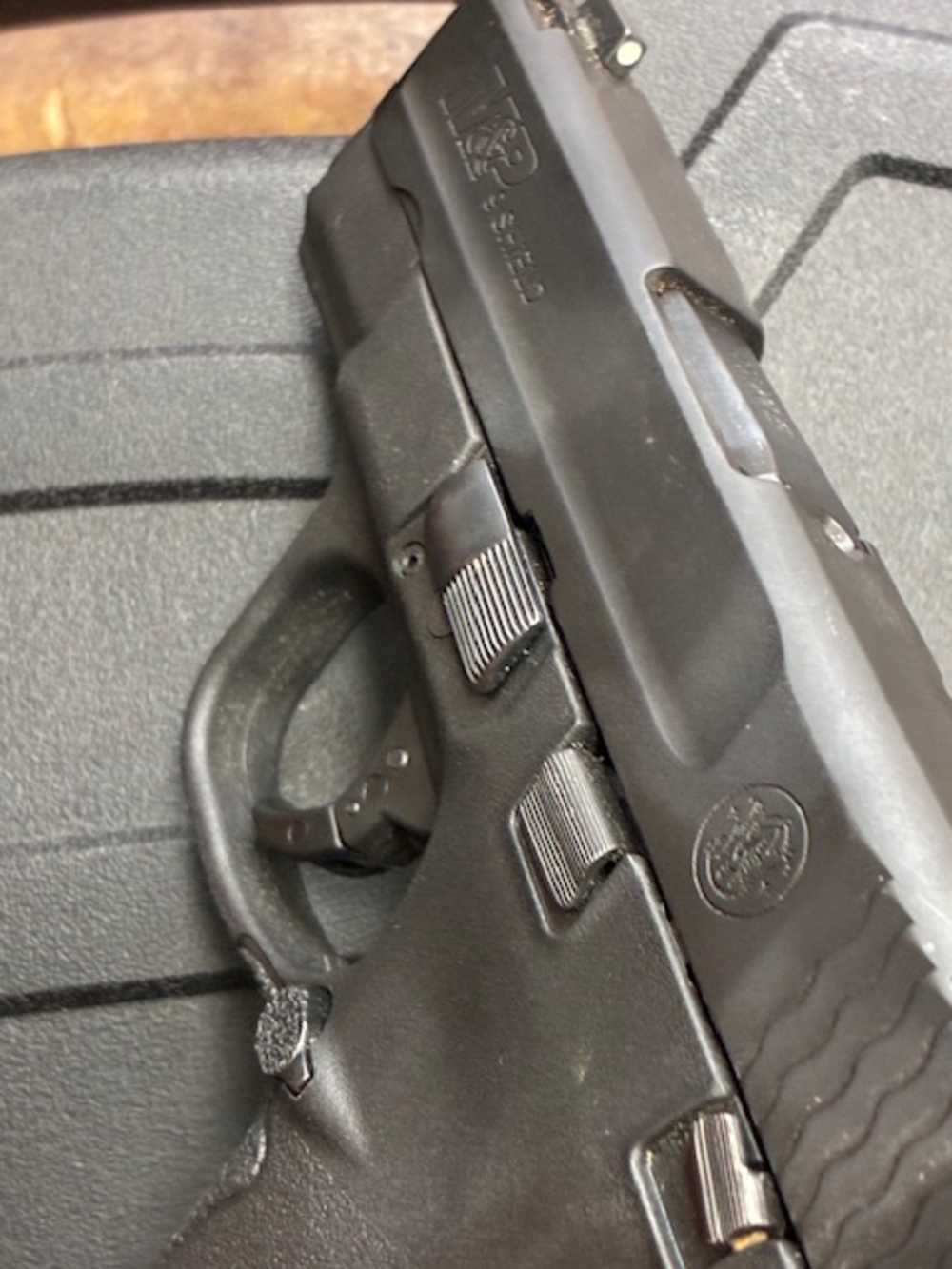 SMITH & WESSON M&P9 SEMI AUTO 9MM-img-4