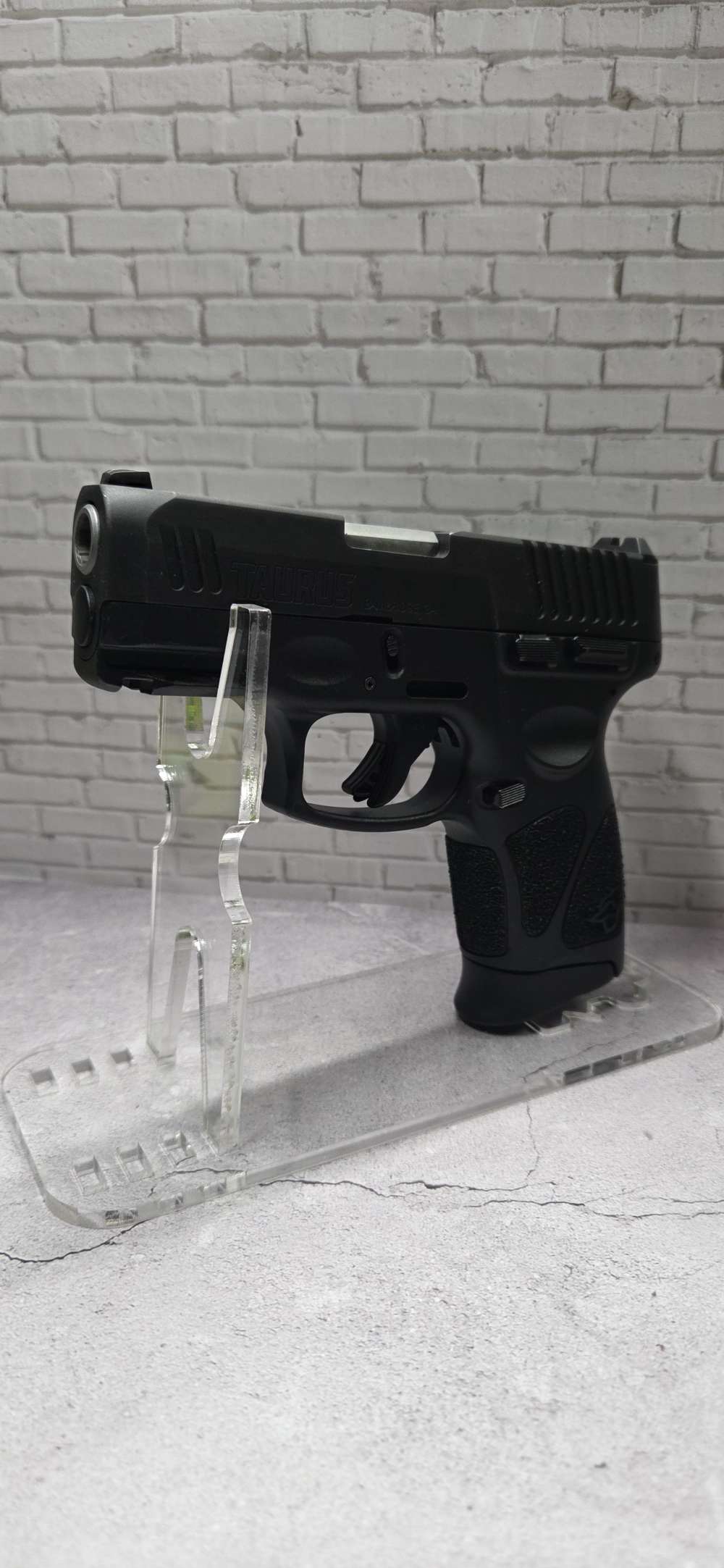 Taurus G3c - 9mm Luger with 12-round Magazine - Very Nice Gun-img-0