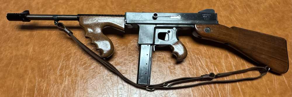 Volunteer Enterprises Commando Mark III, Thompson A-1 Clone Manual Included-img-0