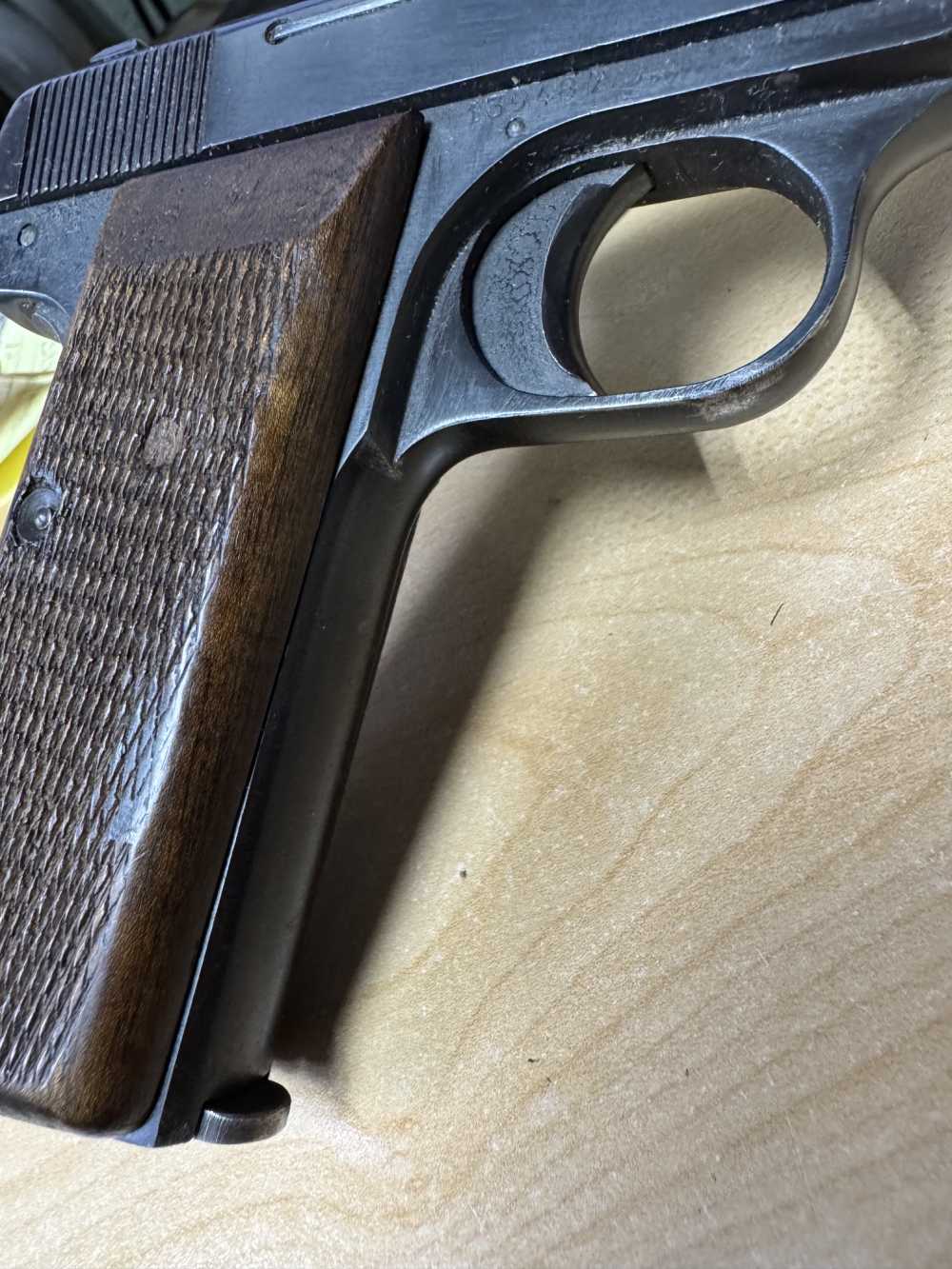 Fabrique National Darmes DE Guerre 1922 .32 acp with Certificate-img-9