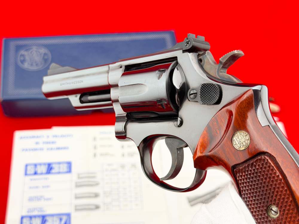 1971 Smith & Wesson Model 19-3 Combat Magnum 4" Blued .357 Magnum w/ Box-img-18