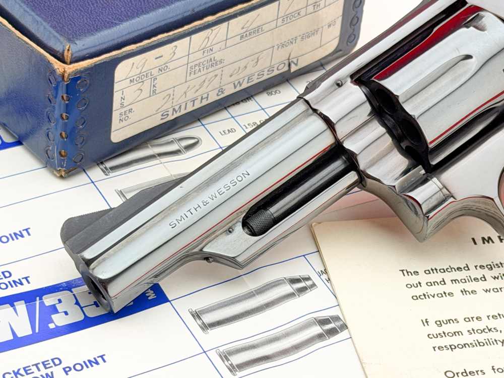 1971 Smith & Wesson Model 19-3 Combat Magnum 4" Blued .357 Magnum w/ Box-img-4