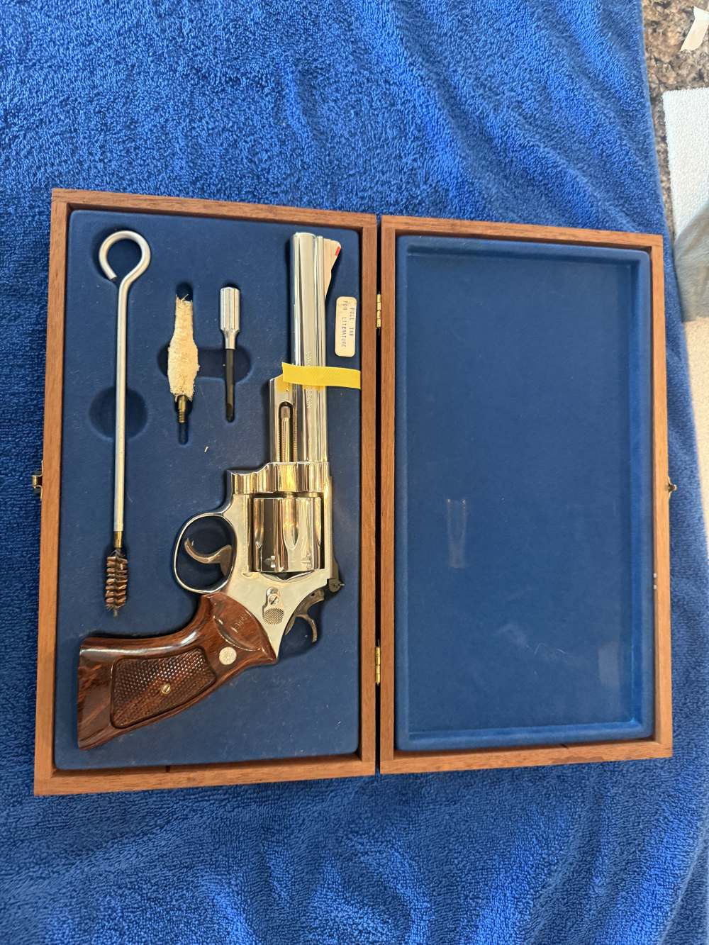 Smith and Wesson 29-2 nickel -img-0