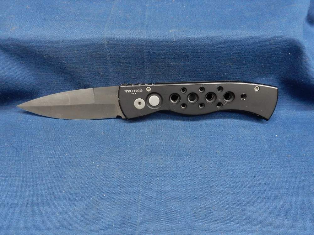 Pro-Tech TR-2 Automatic Knife Skeletonized Black Aluminum Handle Sheath-img-7