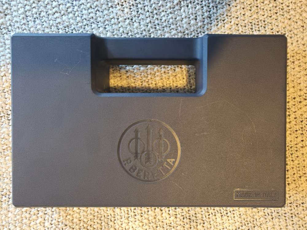 Beretta 84F Cheetah .380 ACP Excellent 2x13RD Mags Factory Case Wood Grips-img-15