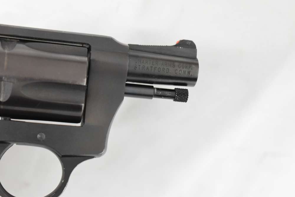 Charter Arms Off Duty .38 SPL Revolver in excellent condition -img-3