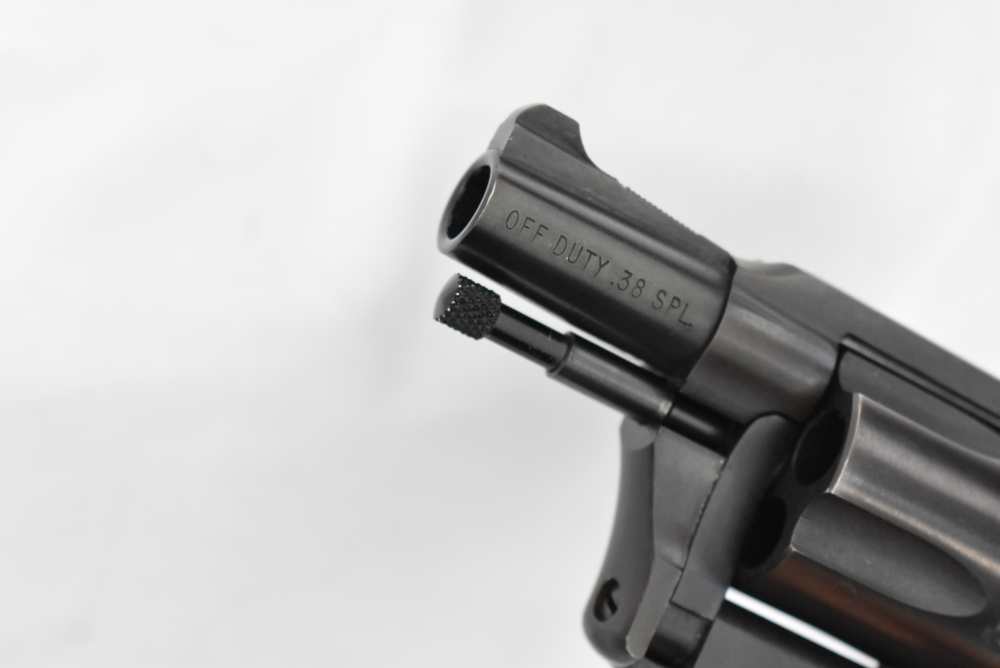 Charter Arms Off Duty .38 SPL Revolver in excellent condition -img-9