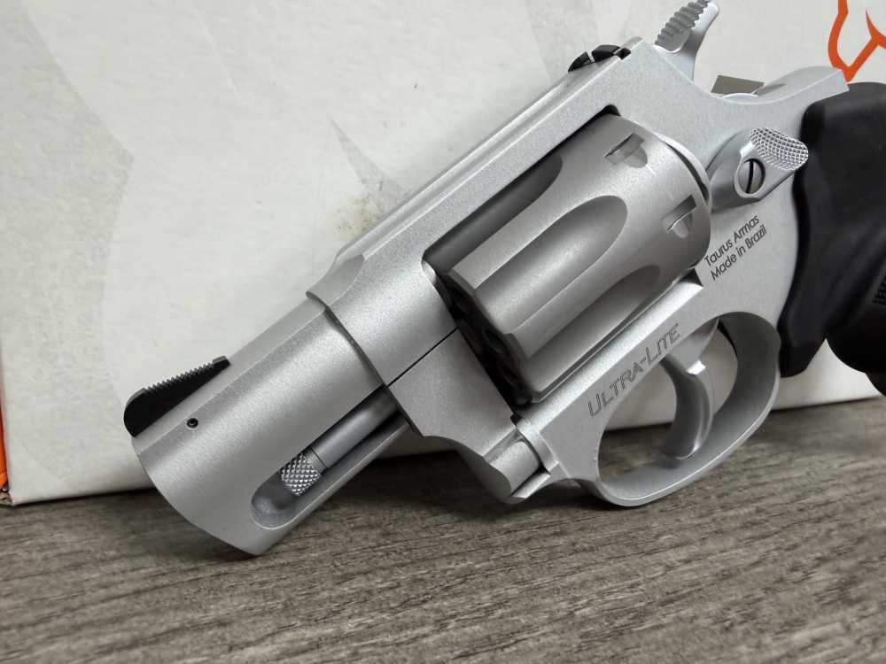 TAURUS 942 UL ULTRA LITE 22 WMR 22 MAGNUM 2-942M029UL BRAND NEW-img-1