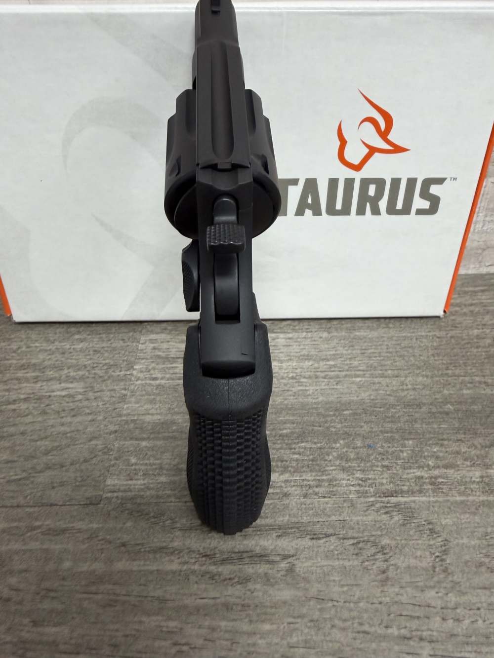 TAURUS 942 22LR 8 SHOT BLACK REVOLVER 2-942021 BRAND NEW-img-3