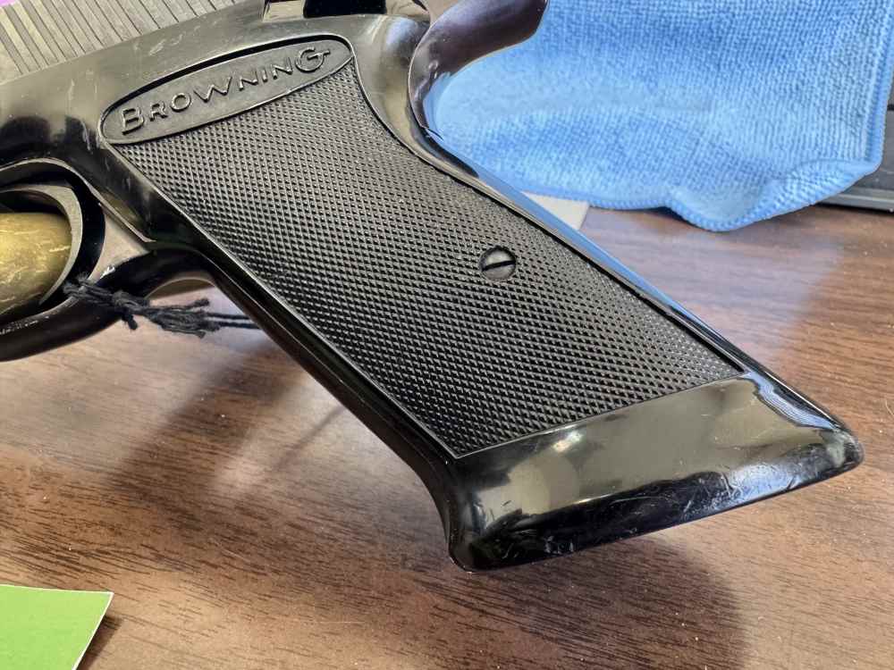 BROWNING NOMAD .22LR PISTOL (NO RESERVE)-img-2