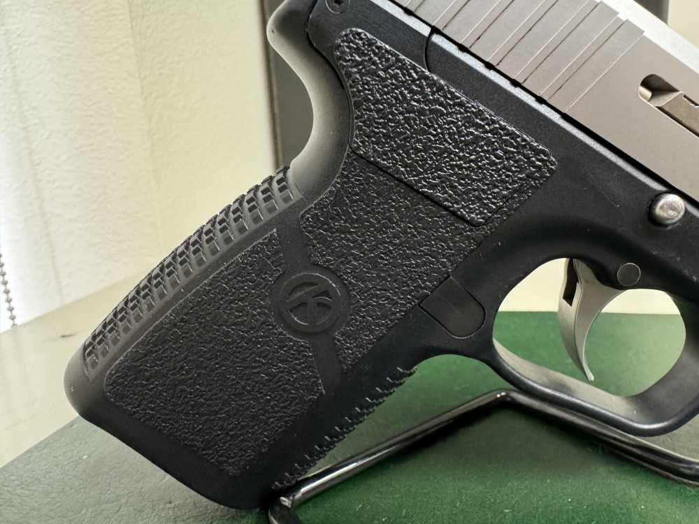 Kahr CW9 7rd mag NO RESERVE-img-2