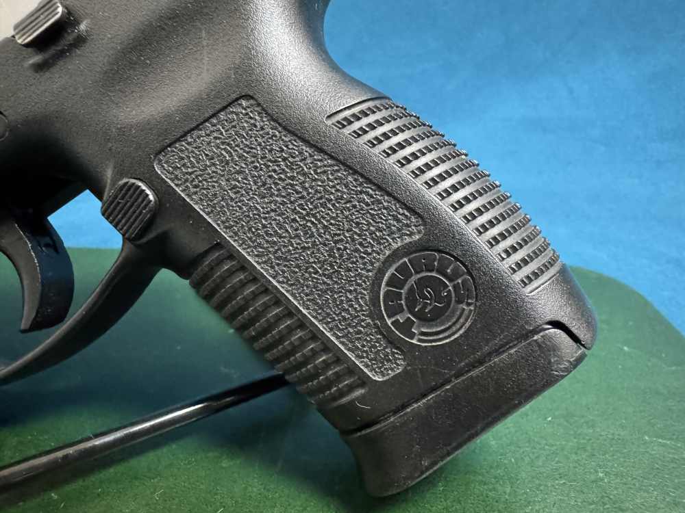 TAURUS 2 TONE PT 145 MILLENNIUM NO RESERVE-img-2