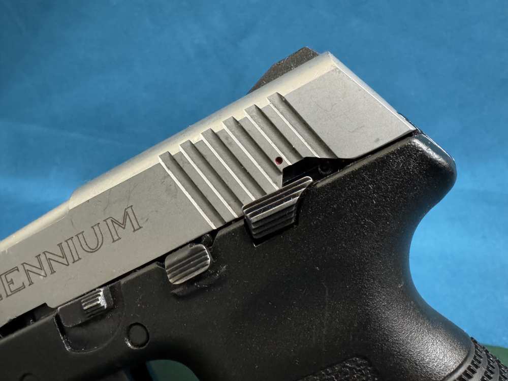 TAURUS 2 TONE PT 145 MILLENNIUM NO RESERVE-img-3