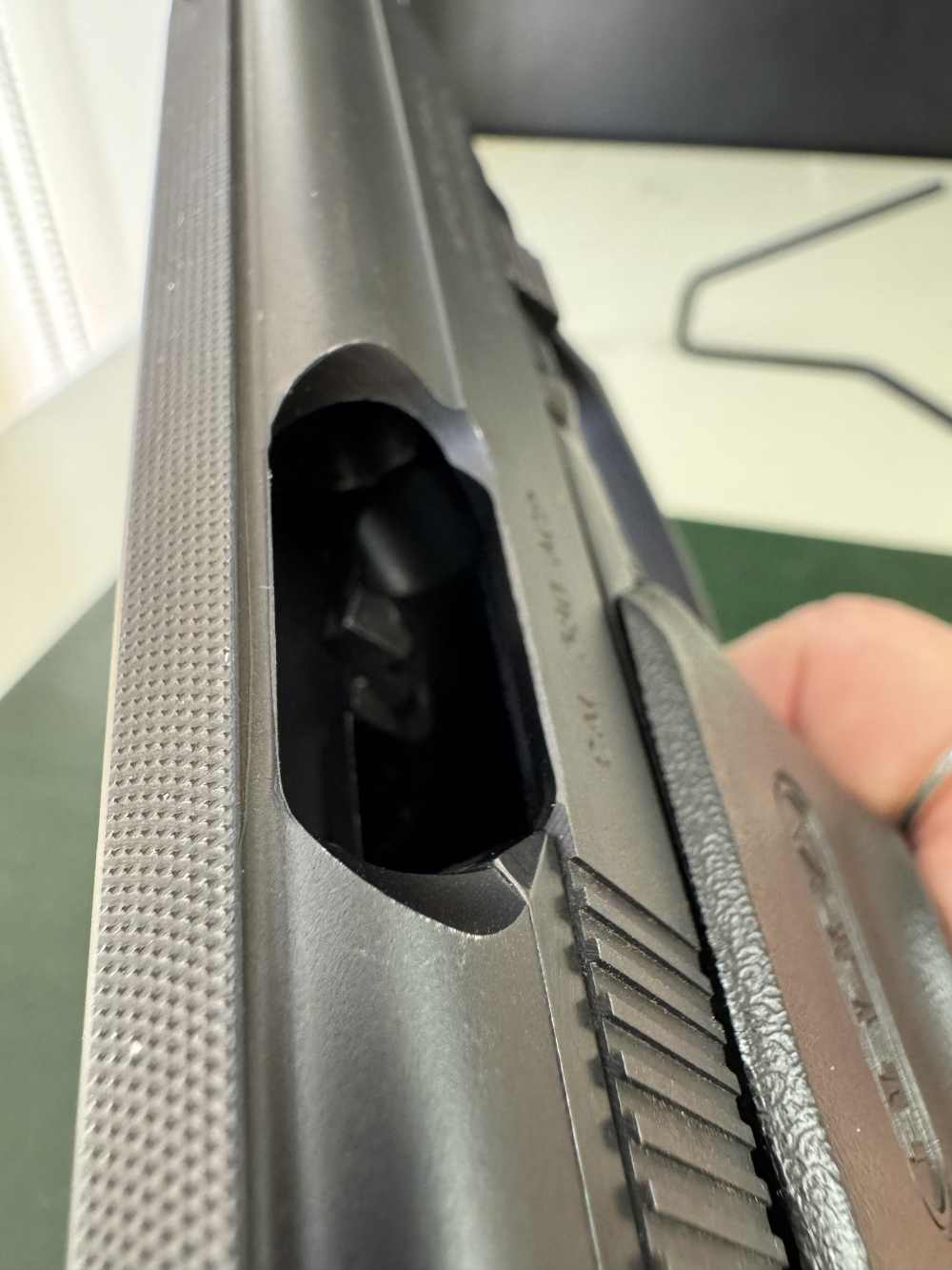 Bersa Thunder 380 NO RESERVE-img-14