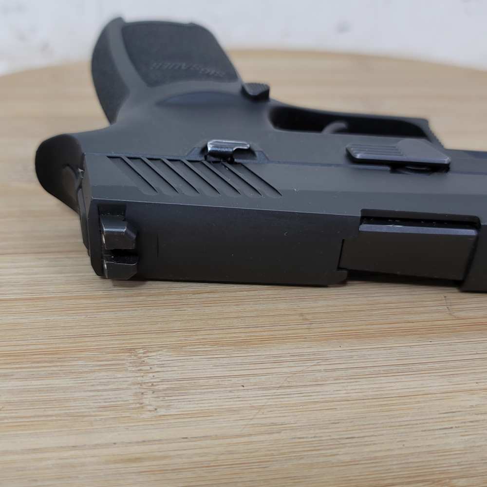 Sig Sauer P320 Semi-Auto 9mm Full Size Pistol-img-13