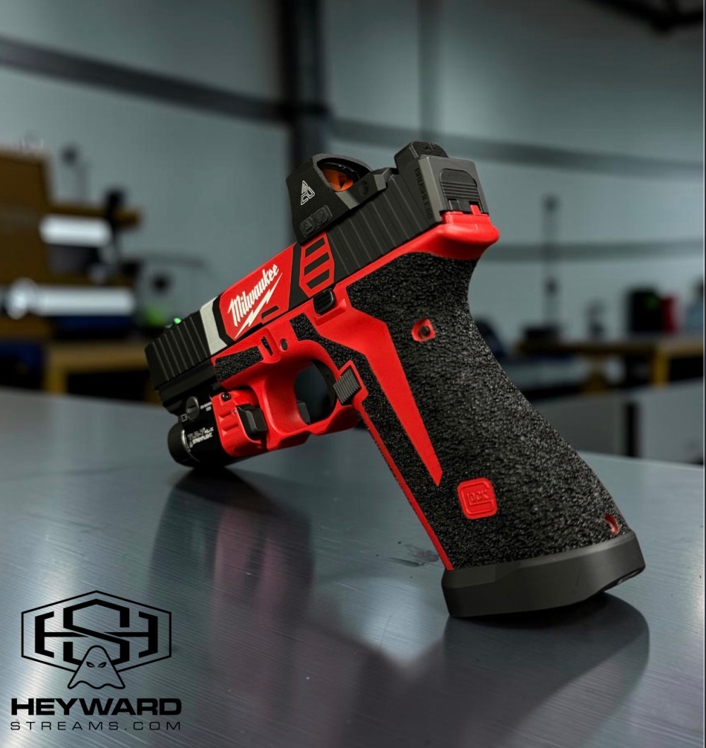 Glock 17 Gen 5 — Milwaukee-Unique Themed Edition-img-2