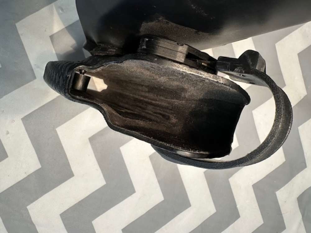 Safariland Kydex right hand holster for S & W MP  9mm or .40 cal, used -img-3