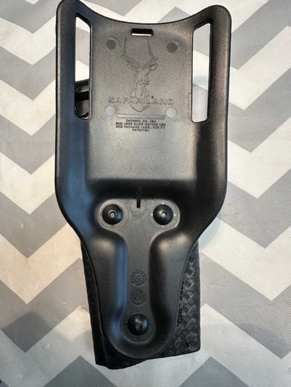 Safariland Kydex right hand holster for S & W MP  9mm or .40 cal, used -img-1