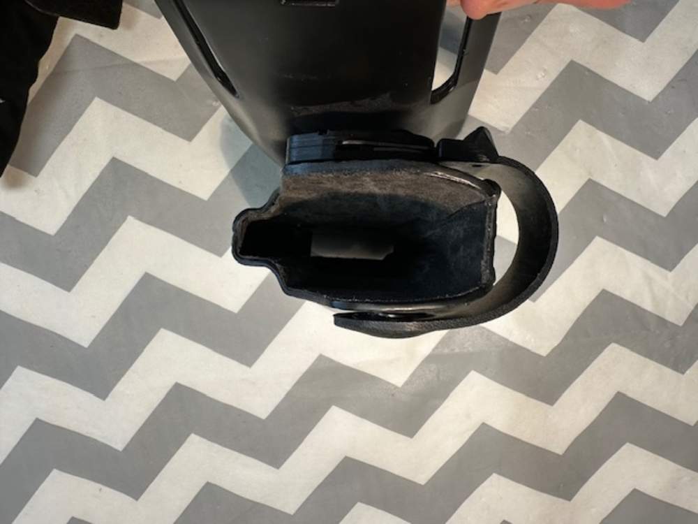 Safariland Kydex right hand holster for S & W MP  9mm or .40 cal, used -img-5