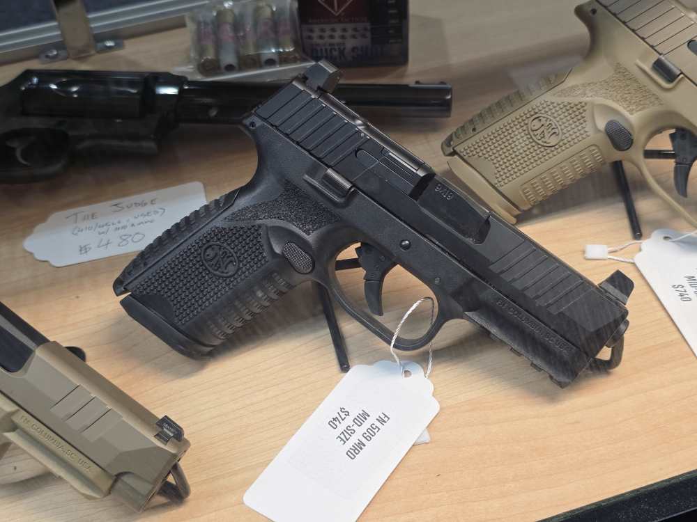 FN 509 Midsize MRD (New In Box, old stock) -img-0
