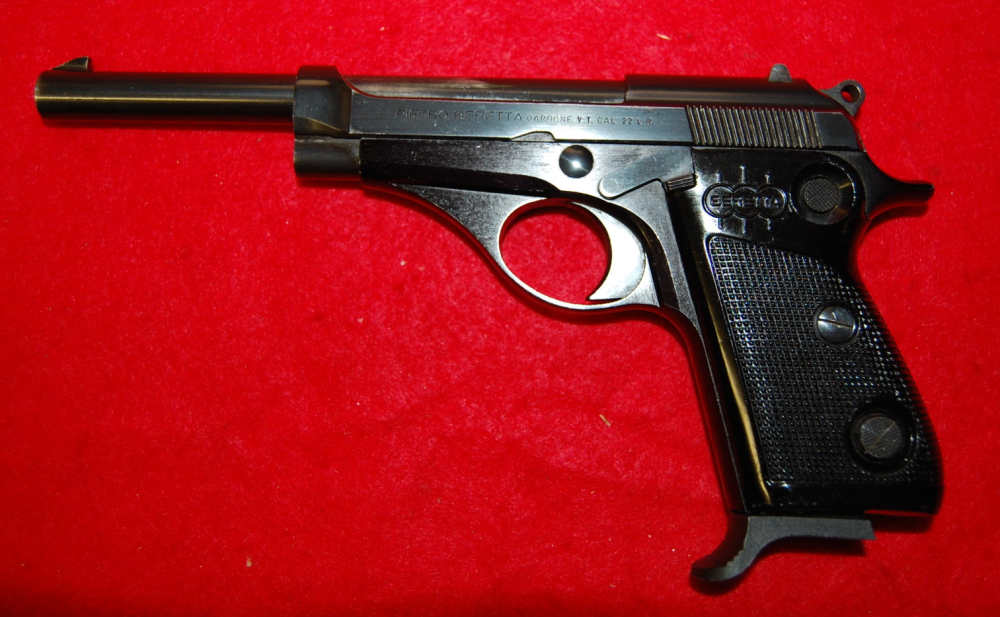 Beretta Model 72 Jaguar Semi-Auto Pistol in 22 LR  6"-img-1