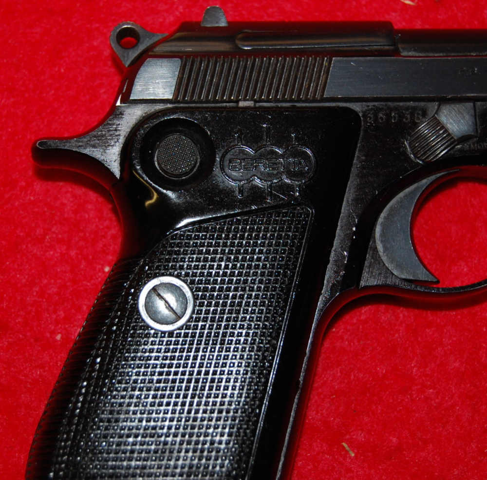 Beretta Model 72 Jaguar Semi-Auto Pistol in 22 LR  6"-img-6