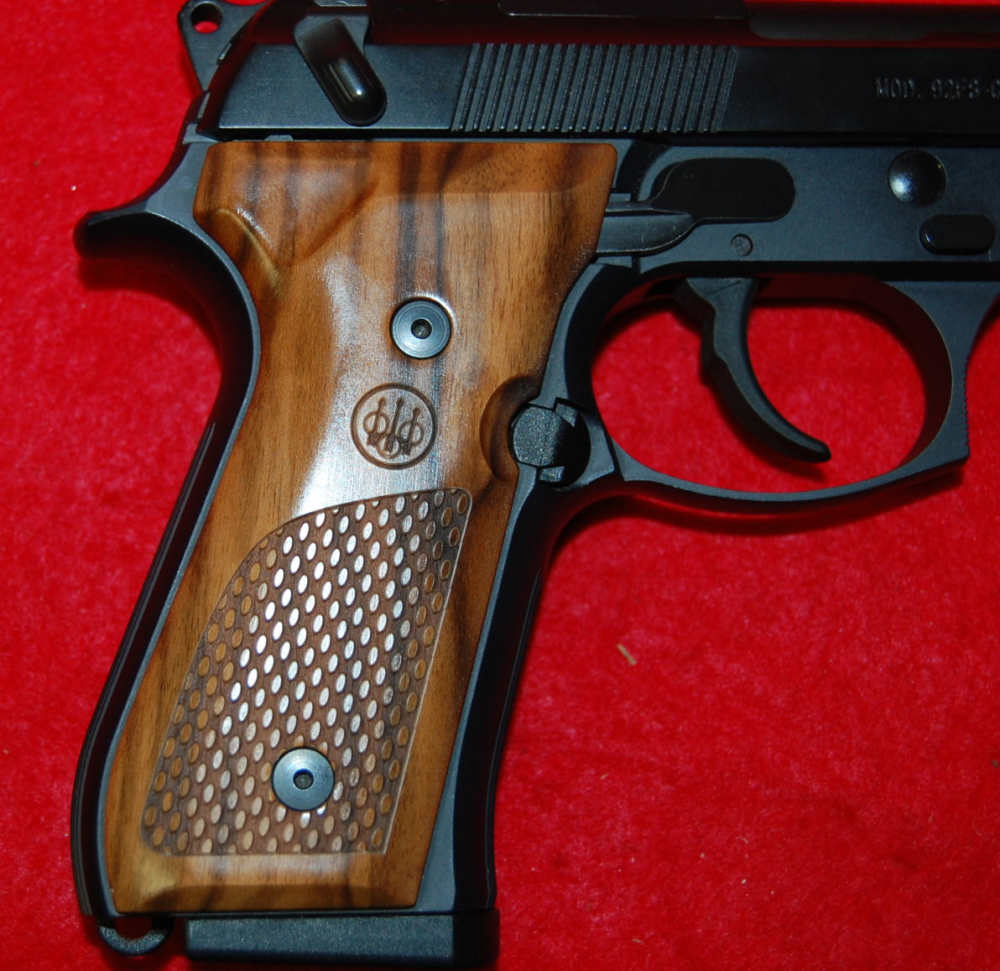 Beretta Model 92FS Semi-Auto Pistol in 9mm 4 7/8"  -img-4