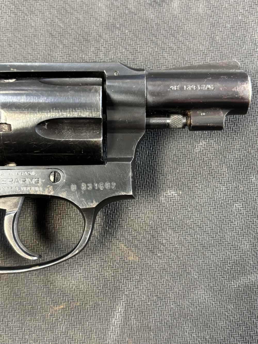Rossi M335 Revolver .38 Special-img-8