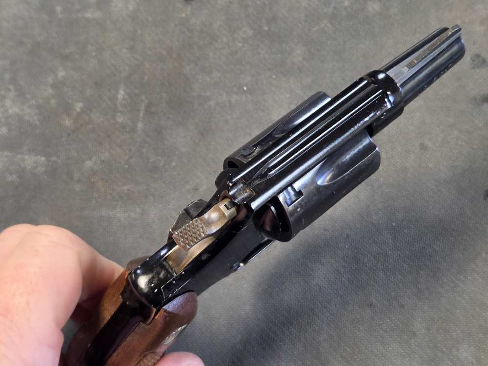 Smith & Wesson Model 37 Air weight .38 special No Dash 1960's-img-2