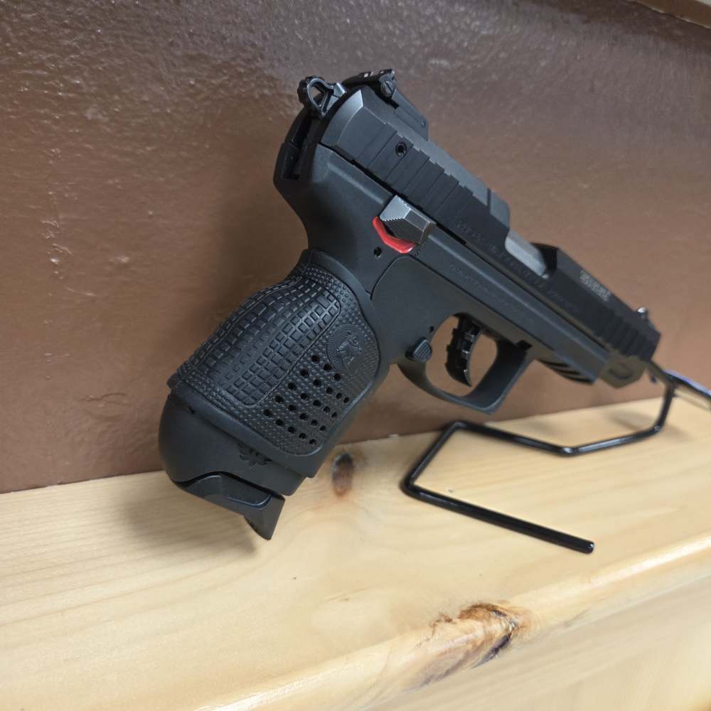 Ruger SR22 semi-automatic pistol in .22 LR-img-2