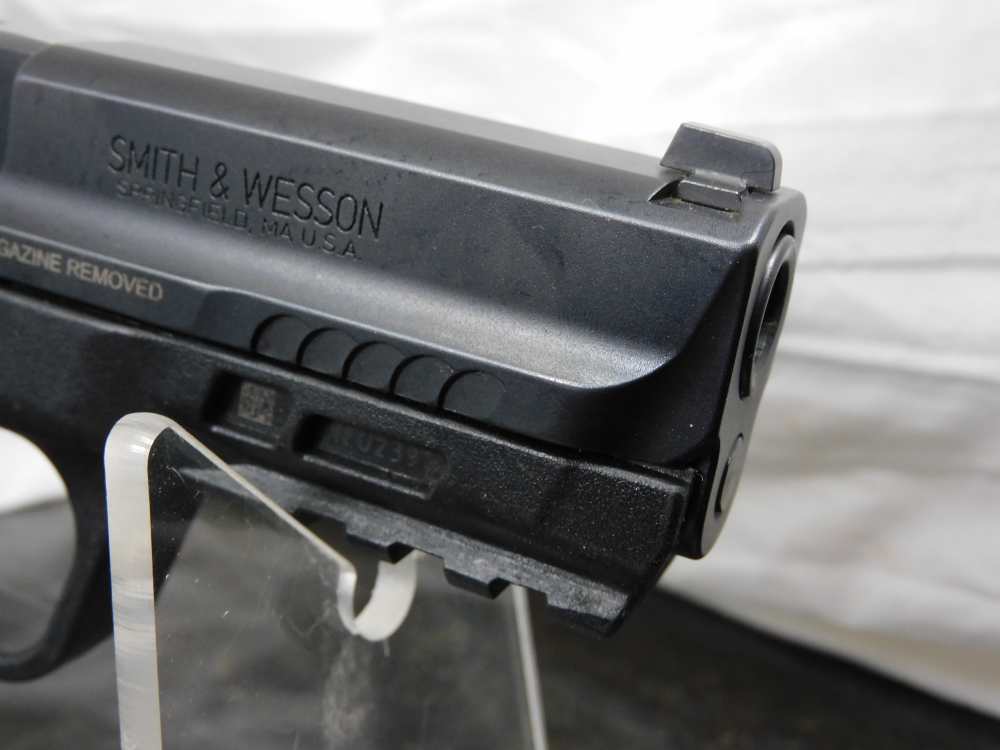 Smith & Wesson M&P9 M2.0 Compact 9mm  *Pre-Owned*-img-5