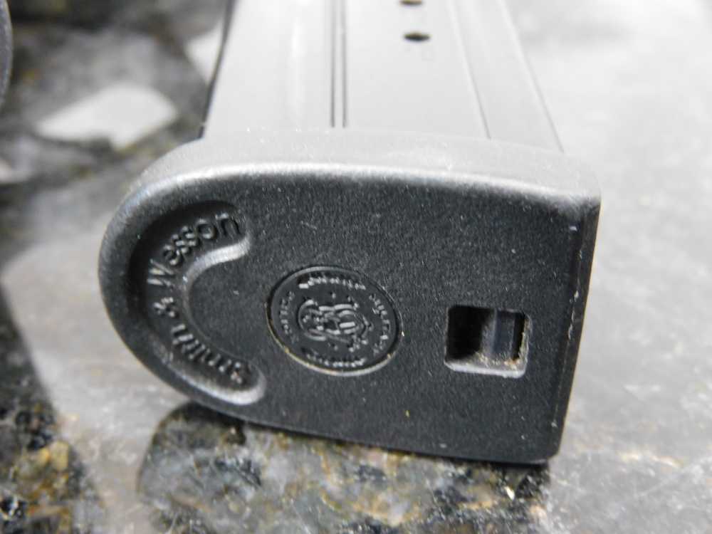 Smith & Wesson M&P9 M2.0 Compact 9mm  *Pre-Owned*-img-16