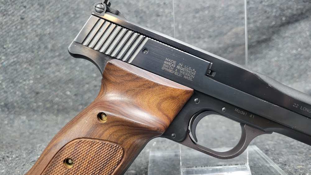 Smith & Wesson Mdl. 41 Cal .22LR. Great target pistol! TAKE A SHOT!-img-6