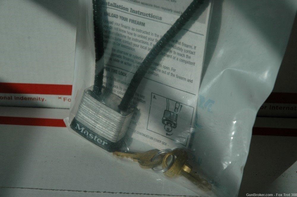 Master Lock US Mexico Cable Gun Lock Smith & Wesson Pre 2008 NEW        -img-2